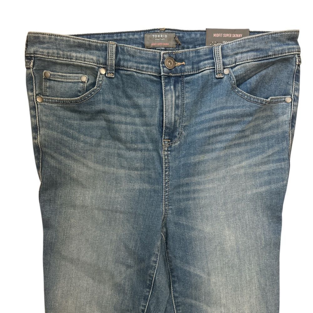 2 for $30 TORRID Midfit Super Skinny Mid-Rise Jean NWT - Picture 3 of 11